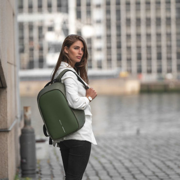 BOBBY HERO SMALL GREEN Рюкзак антизлодій XD Design