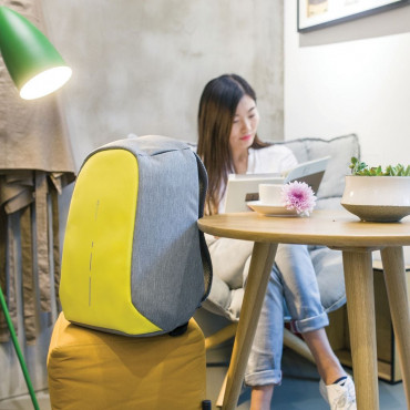 BOBBY COMPACT PRIMROSE YELLOW Рюкзак антизлодій XD Design 